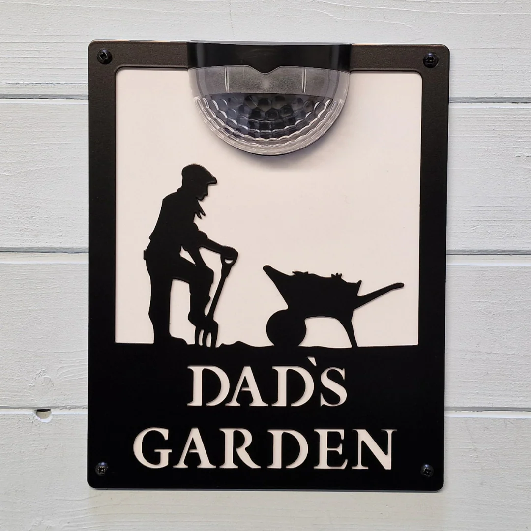 Dad's Garden Sign with Solar Powered Light - Image 3
