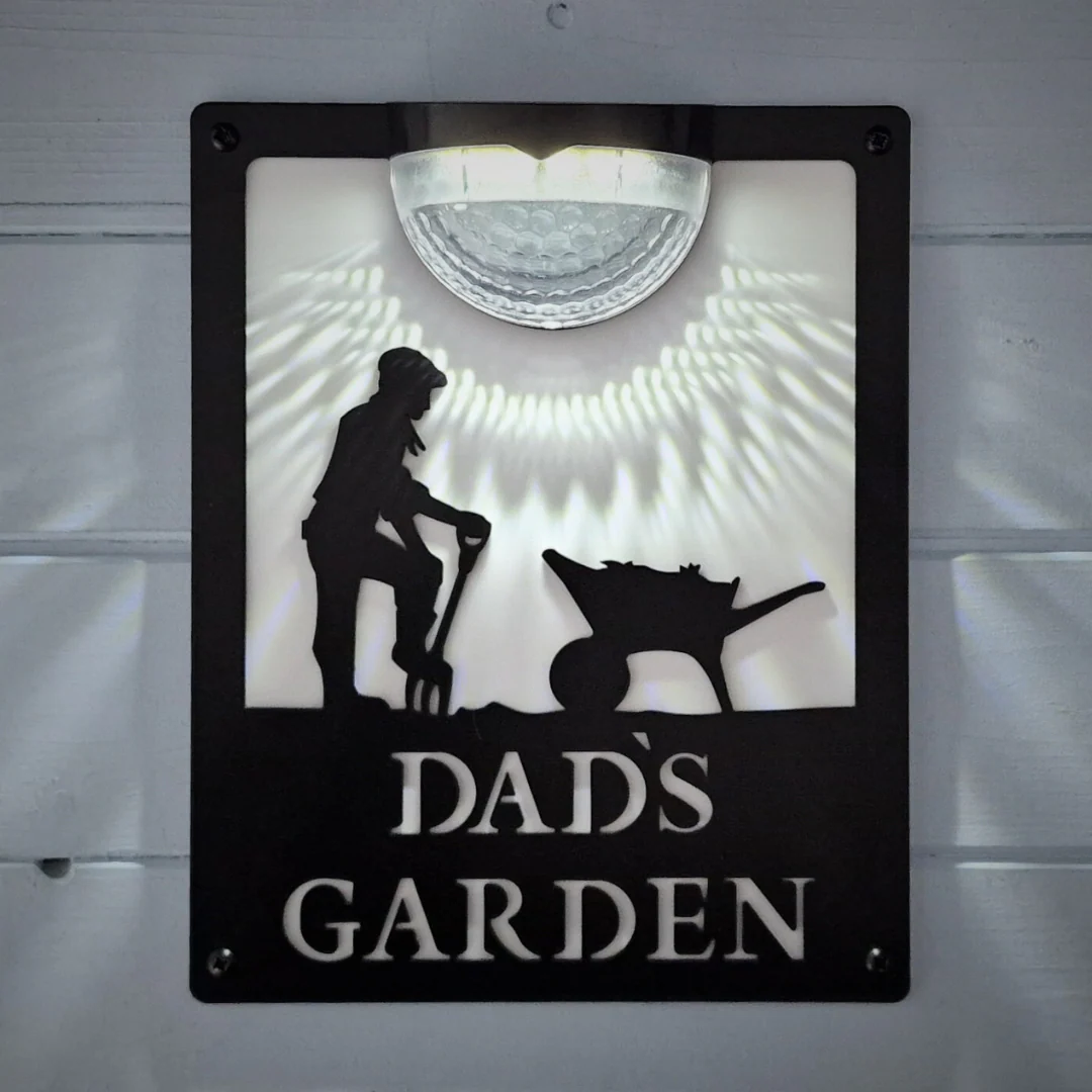 Dad's Garden Sign with Solar Powered Light - Image 4