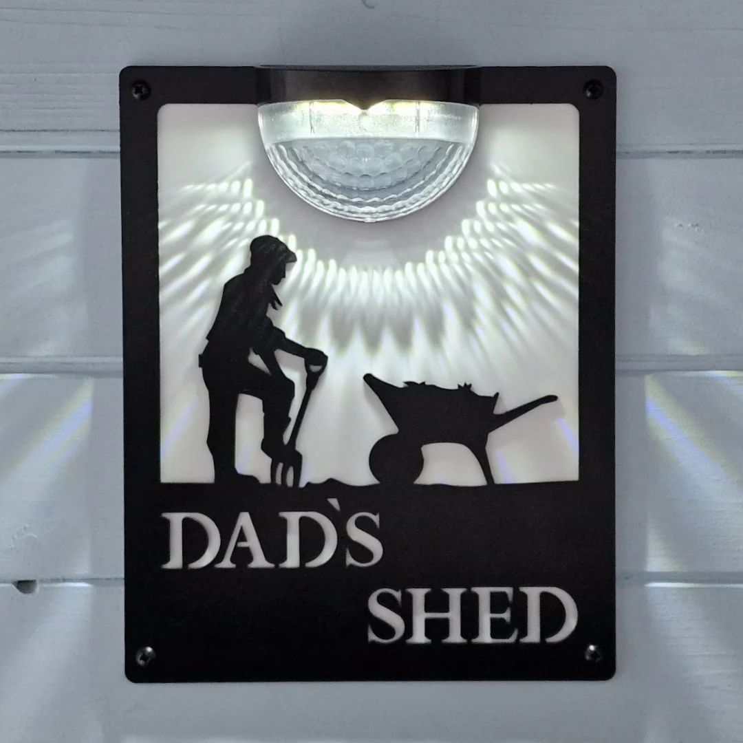 Dad's Shed Solar Powered Light Plaque - Image 4