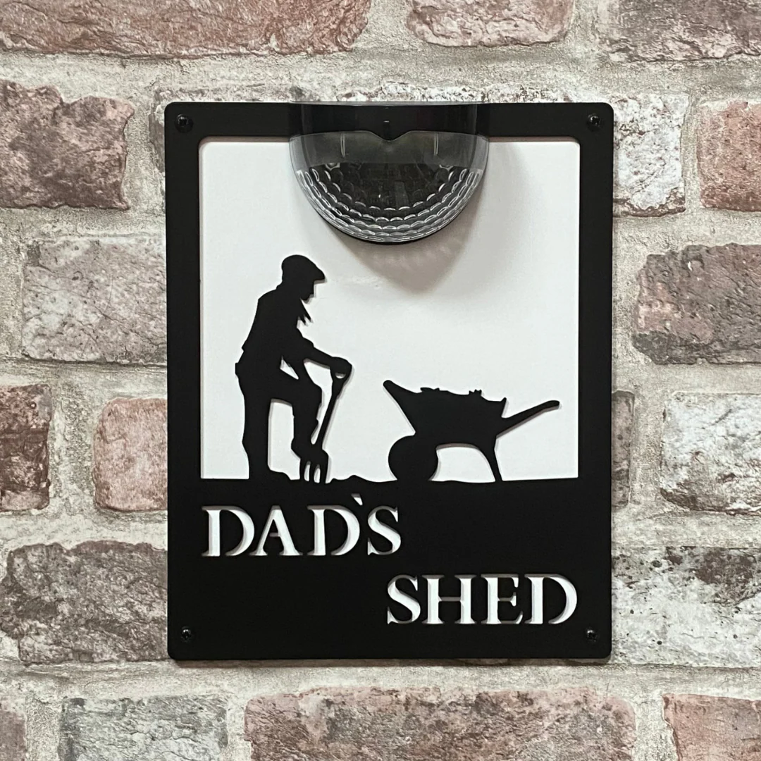 Dad's Shed Solar Powered Light Plaque - Image 9