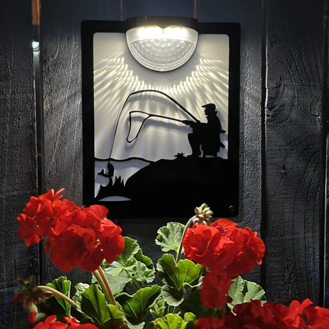 Fisherman Solar Light Wall Plaque - Image 4