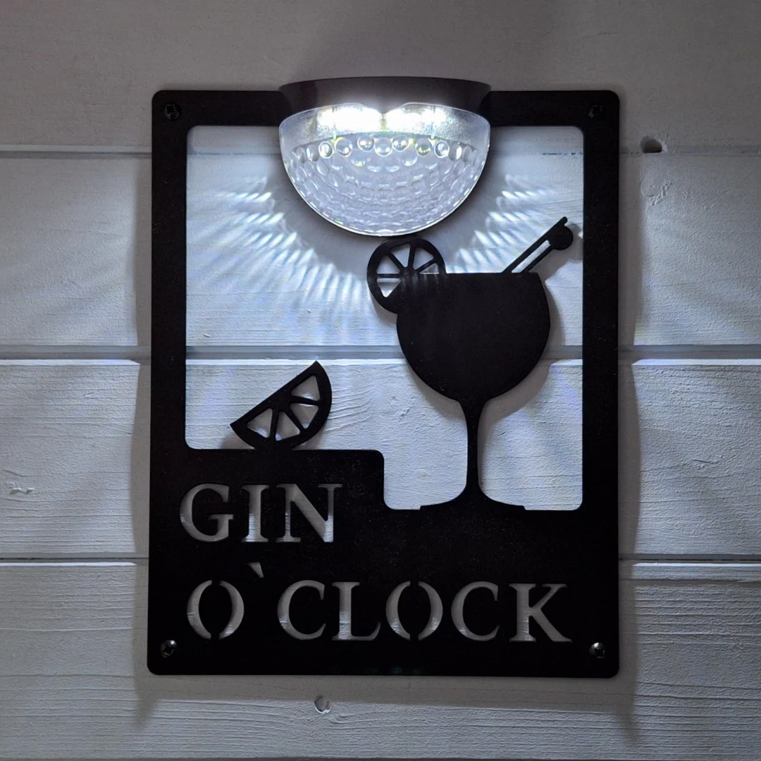 Gin O'Clock Sign with Solar Powered Light - Image 3