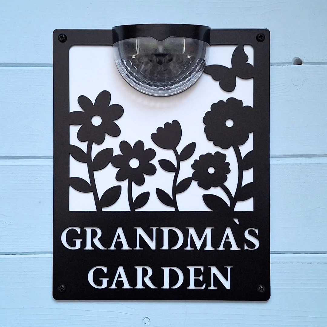 Grandma's Garden Sign with Solar Powered Light - Image 3