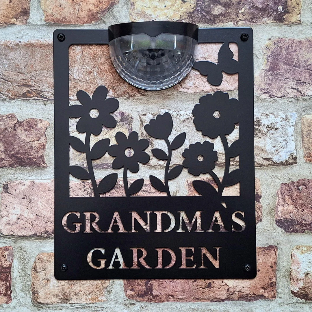 Grandma's Garden Sign with Solar Powered Light - Image 7