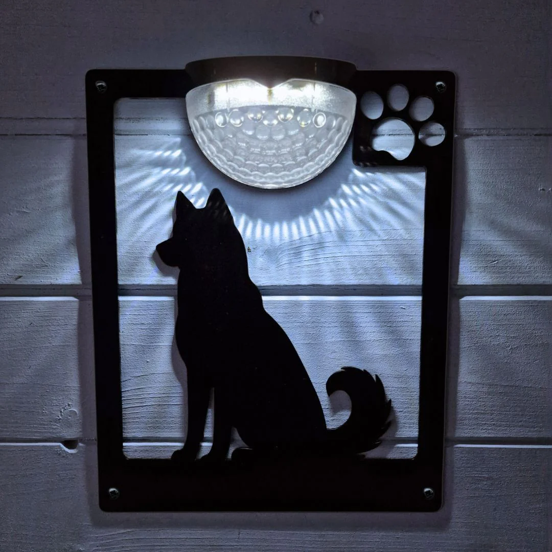 Husky Dog Solar Light Wall Plaque