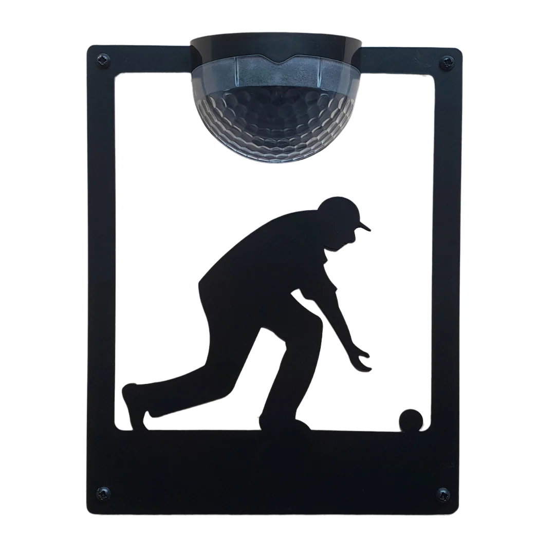 Man Lawn Bowler Wall Plaque with Solar Powered Light - Image 9