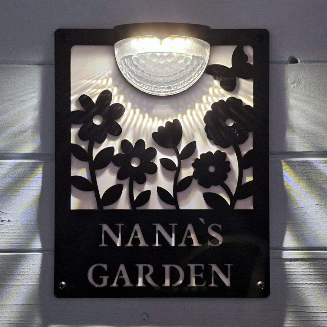 Nana's Garden Sign with Solar Powered Light - Image 4