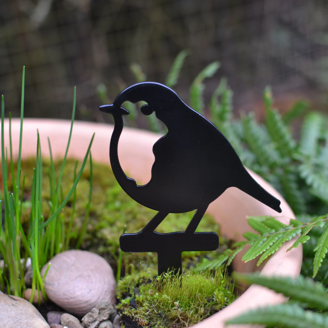 Set of 2 Metal Robin Plant Pot Stakes - Image 7