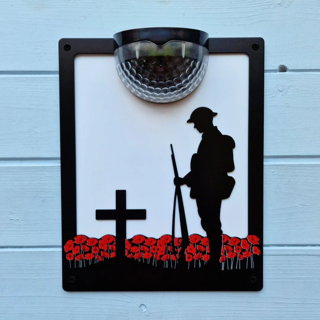 Remembrance Soldier & Red Poppies Solar Light Wall Plaque (You Can Personalise Me!) - Image 3
