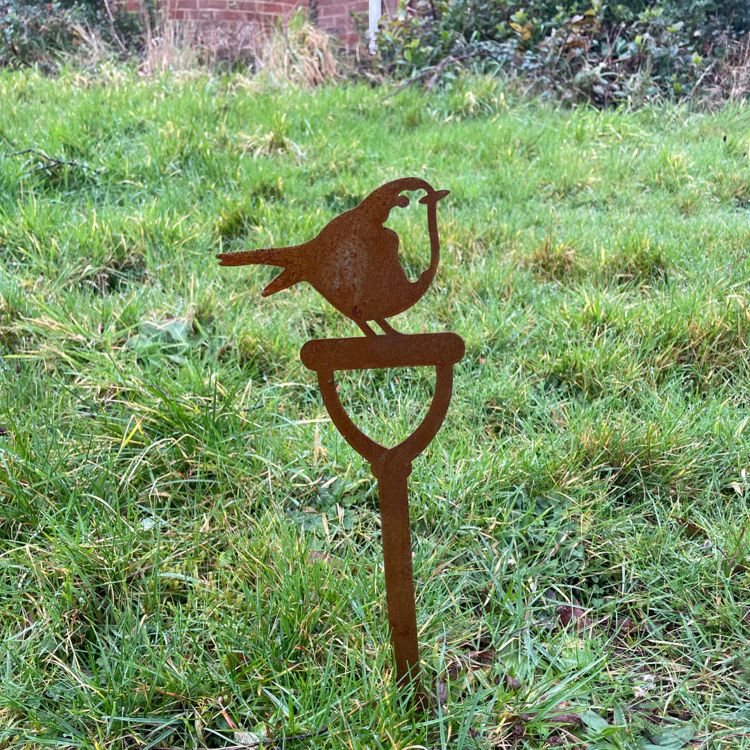 Rusty Robin Metal Stake (2 tail) - Image 7