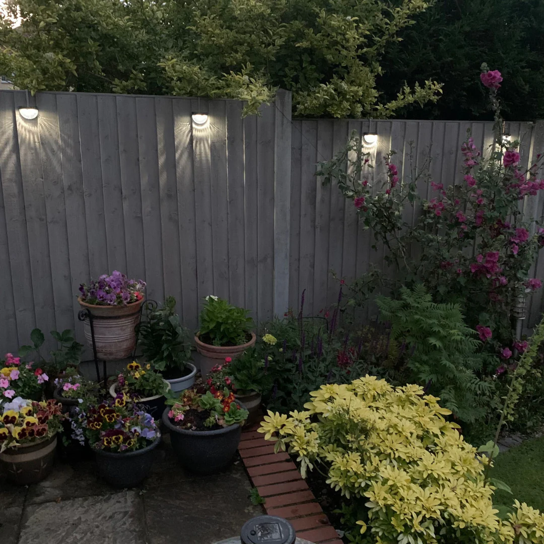 Hook Over Fence Solar Lights – Standard (No Motion Sensor) - No Screws or Drills Required! - Image 3