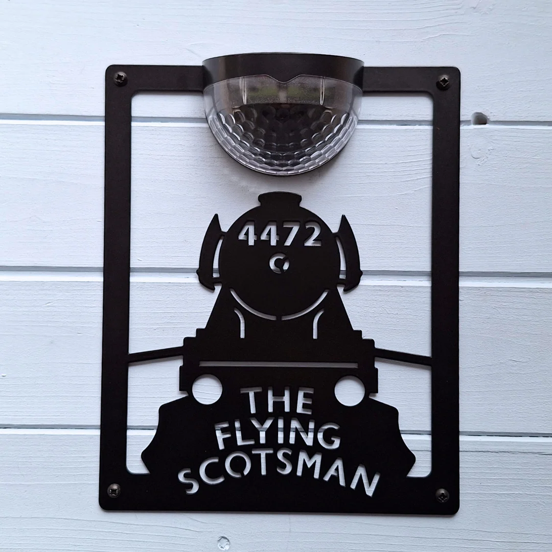 The Flying Scotsman Solar Light Wall Plaque - Image 3