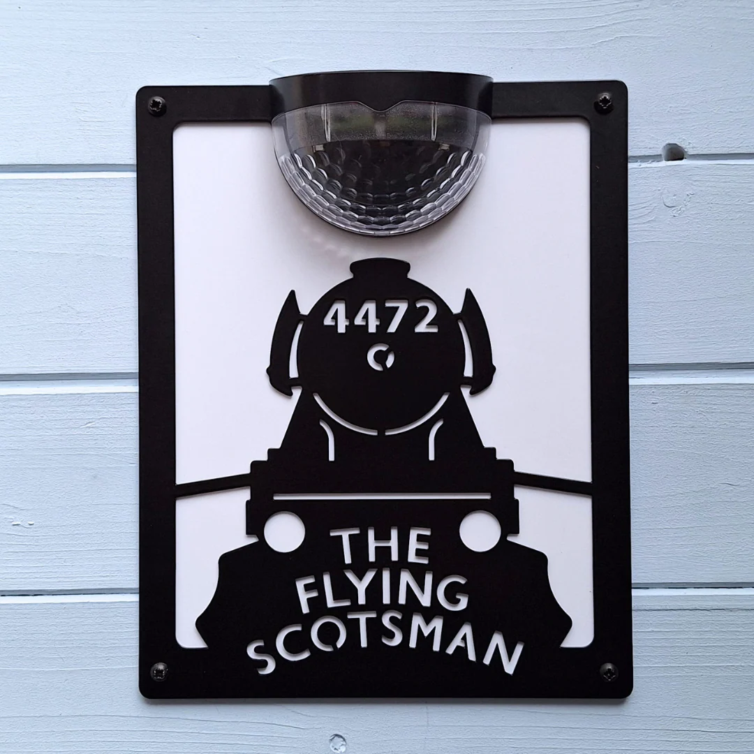 The Flying Scotsman Solar Light Wall Plaque - Image 7