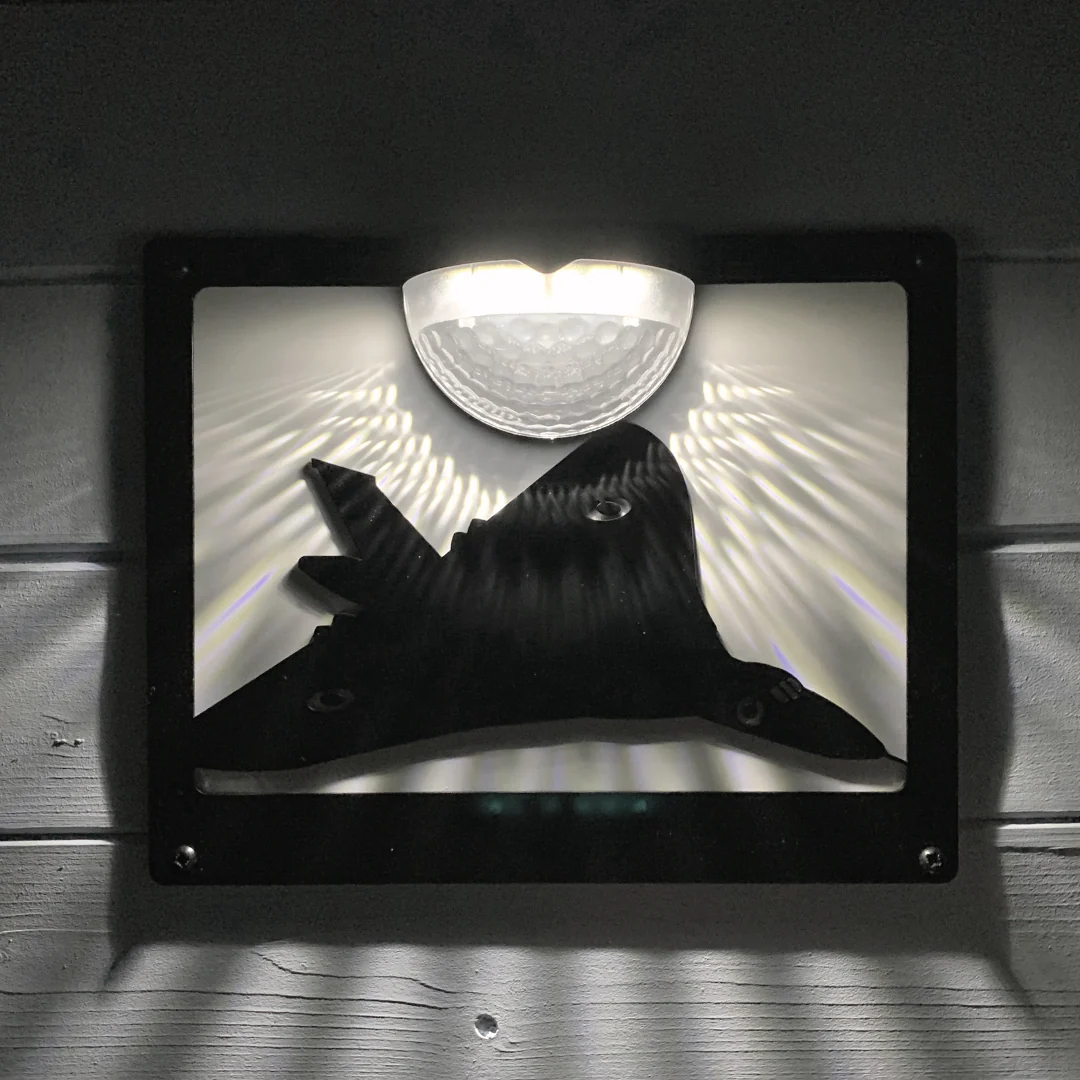 Vulcan Bomber Solar Light Wall Plaque - Image 2