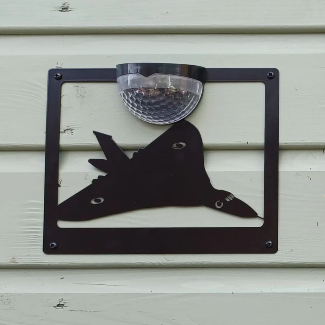 Vulcan Bomber Solar Light Wall Plaque - Image 7