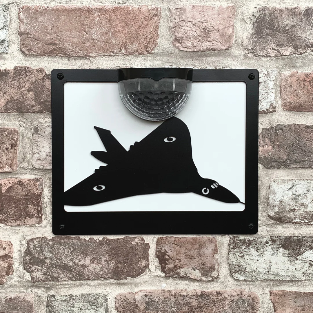 Vulcan Bomber Solar Light Wall Plaque - Image 9